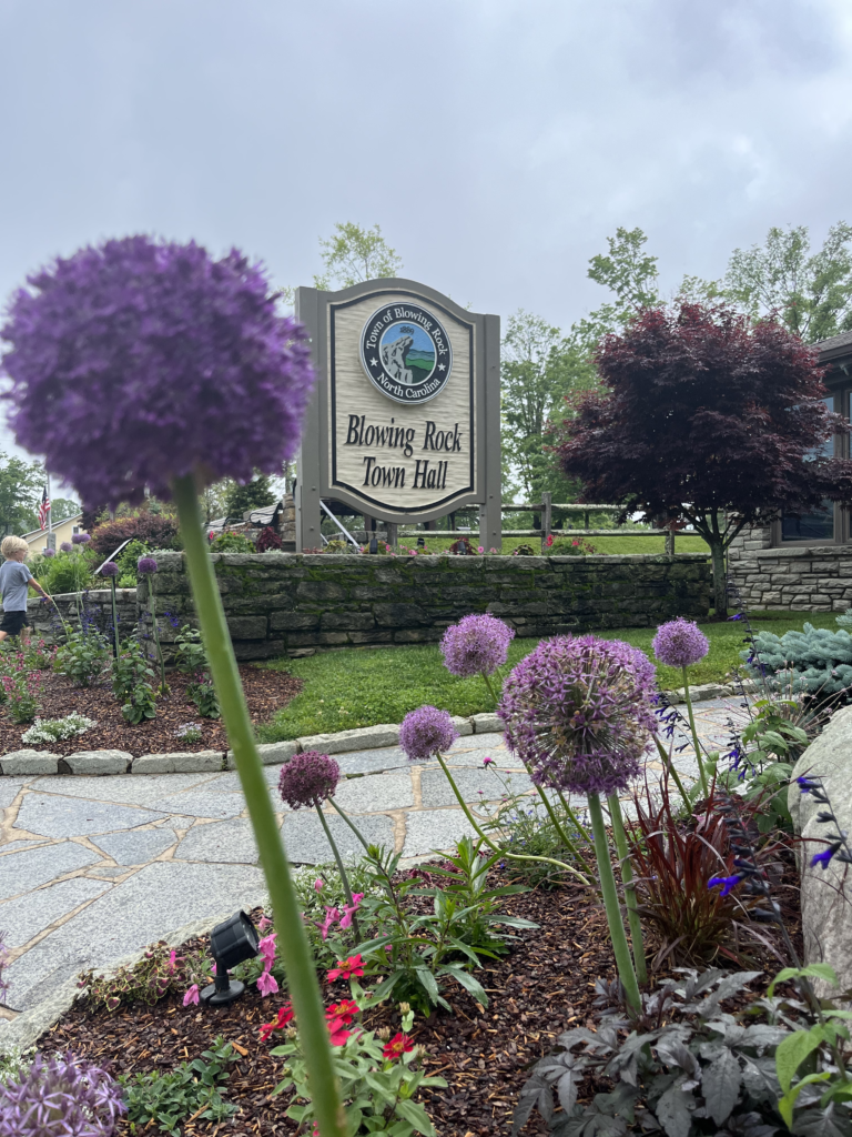 blowing rock town square